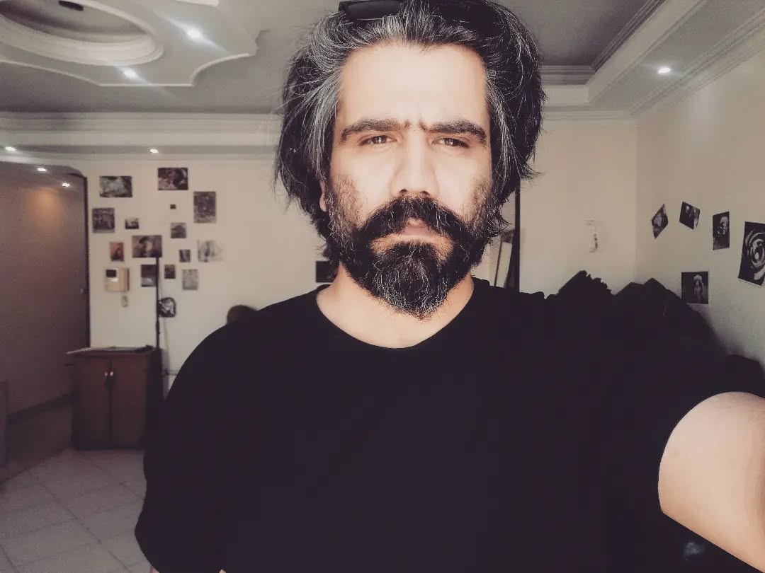 علی سورنا طرفدار استقلال یا پرسپولیسی