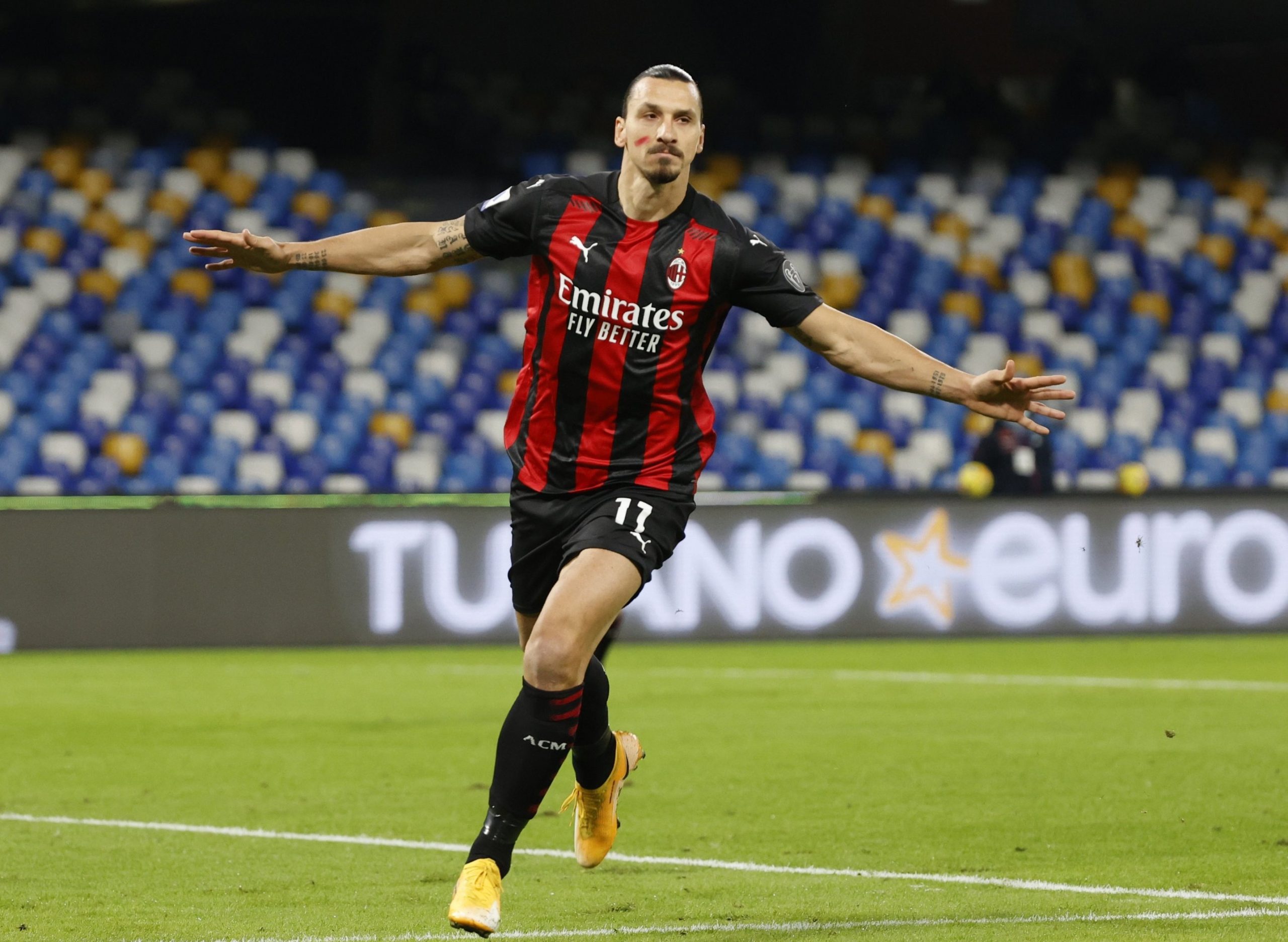 ستاره های فوتبال و ورزش زنان در مشعل المپیک ستاره های فوتبال و ورزش زنان در مشعل المپیک