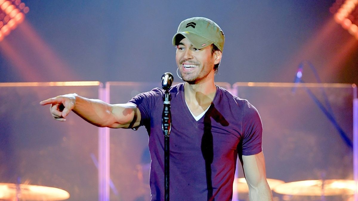 عکس انریکه ایگلسیاس خواننده