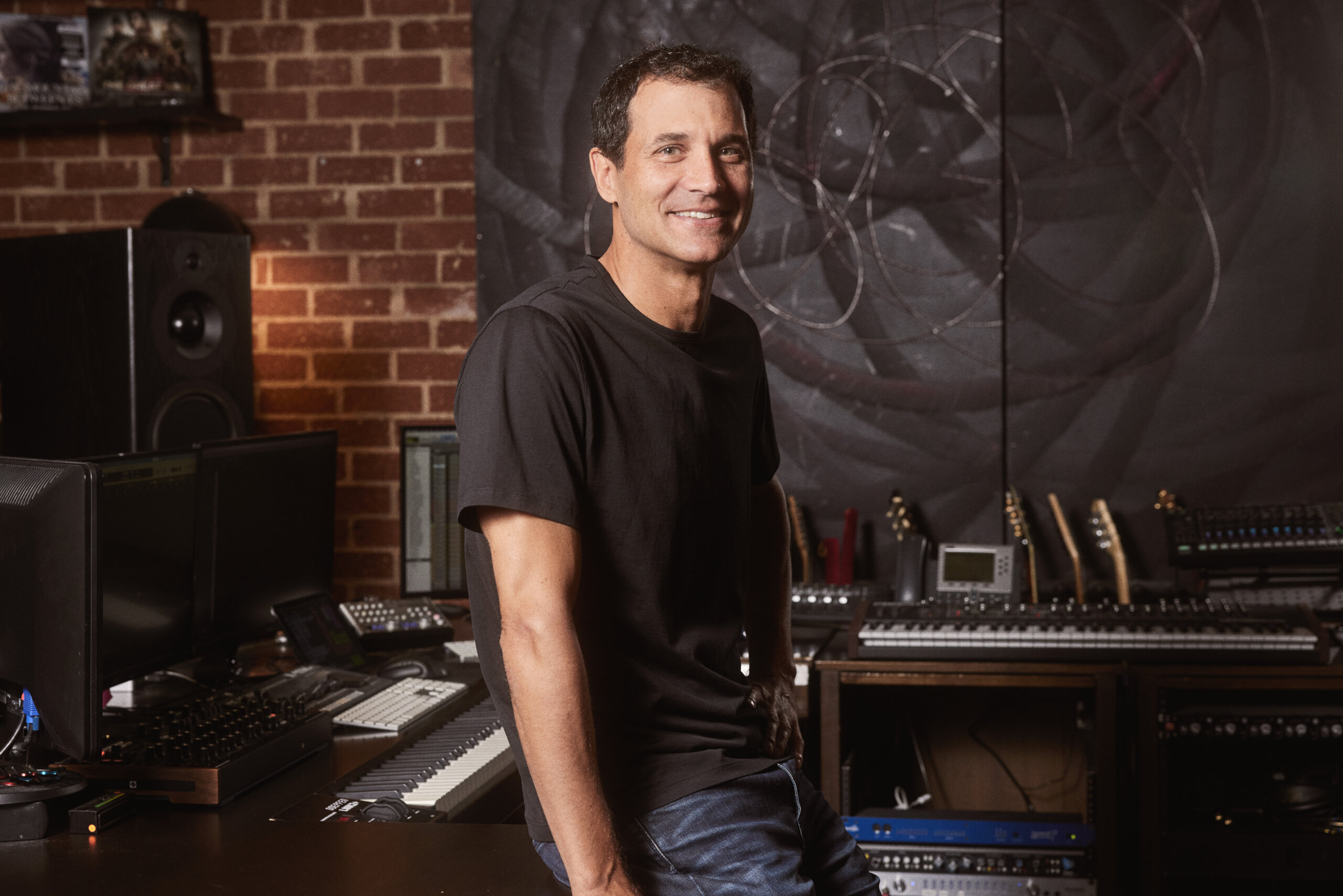 عکس جذاب رامین جوادی اهنگساز عکس جذاب رامین جوادی اهنگساز