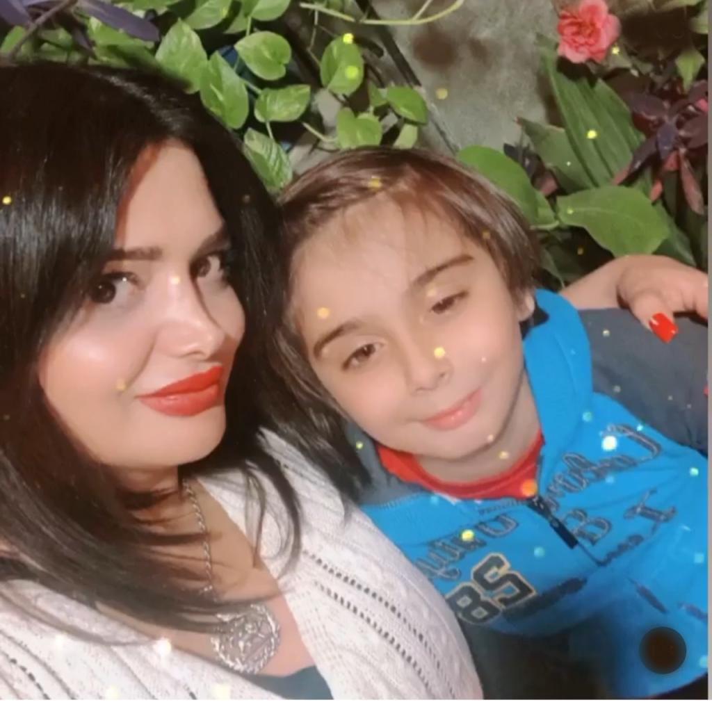 عکس ژینا کلانتری و پسرش