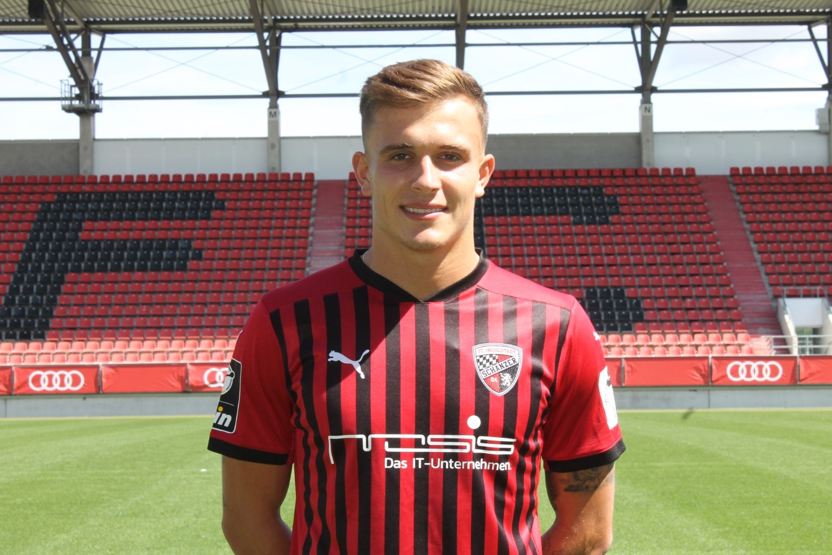 دنیس اکرت اینستاگرام دنیس اکرت اینستاگرام