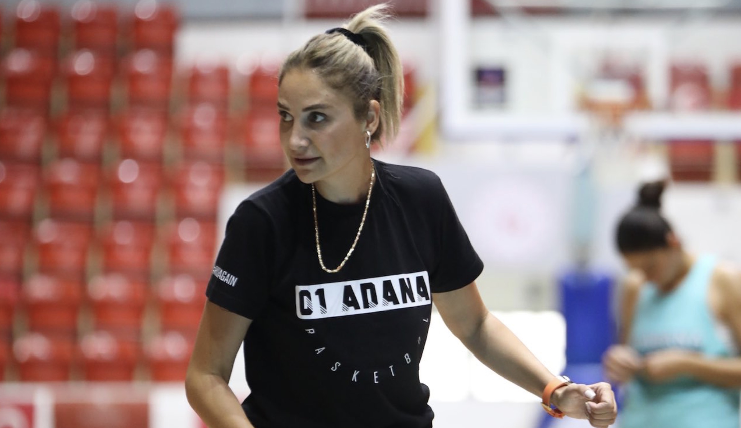 عکس های سلن اردم سرمربی بسکتبال عکس های سلن اردم سرمربی بسکتبال