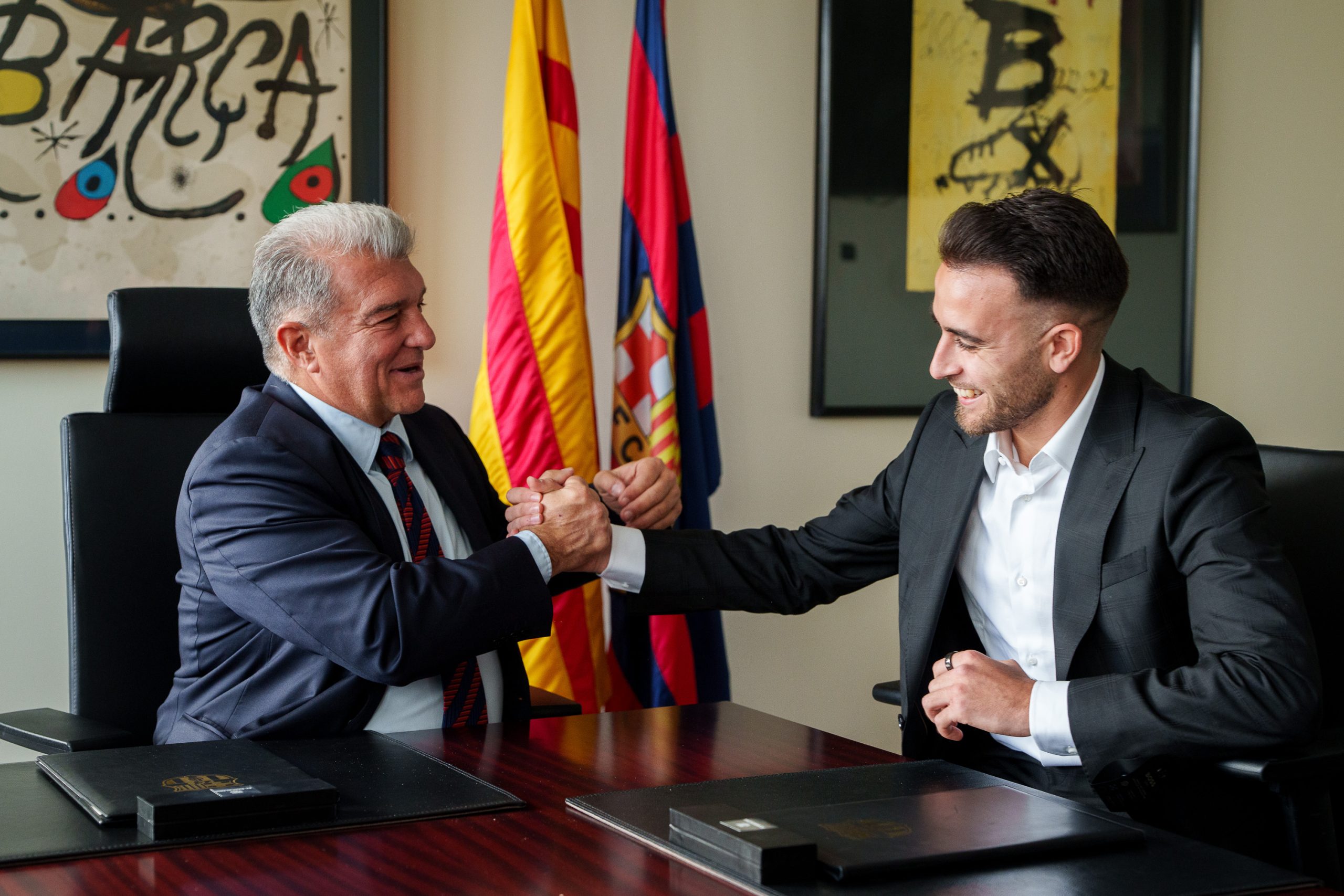 مدافع اسپانیایی بارسا قراردادش را تمدید کرد مدافع اسپانیایی بارسا قراردادش را تمدید کرد