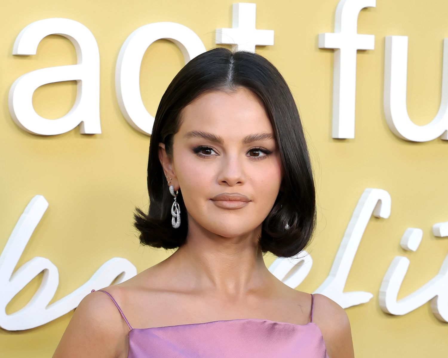 سلنا گومز با موی کوتاه