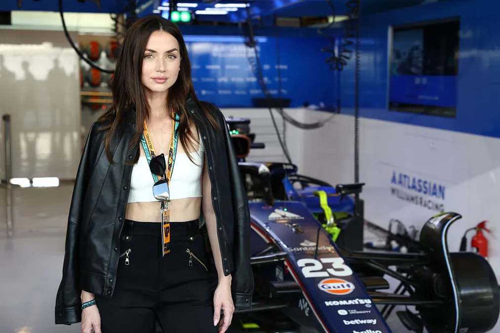 حضور آنا د آرماس در گرندپری ابوظبی حضور آنا د آرماس در گرندپری ابوظبی