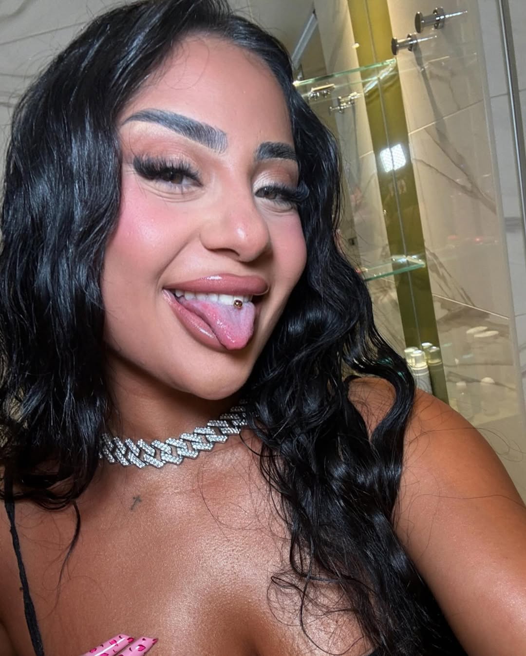 زن رپر ایرانی زن رپر ایرانی