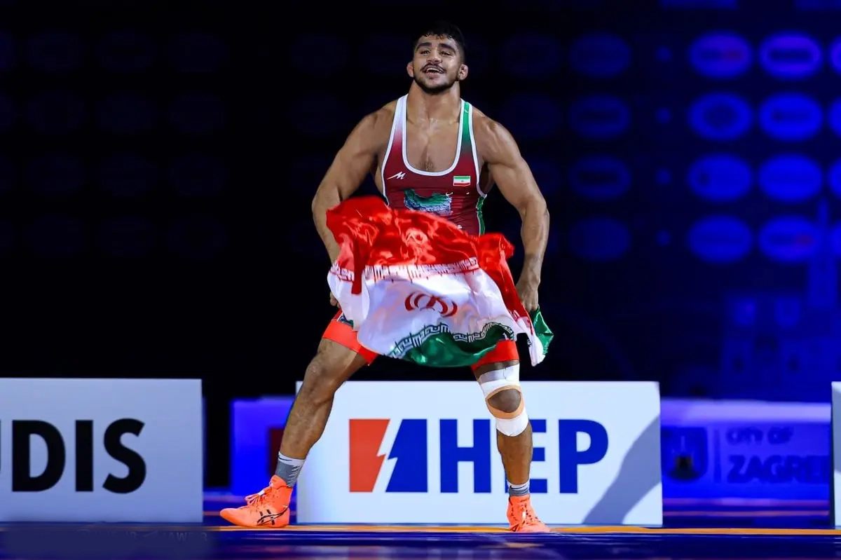 بولدوزر کشتی ایران برترین فرنگیکار جهان شد بولدوزر کشتی ایران برترین فرنگیکار جهان شد