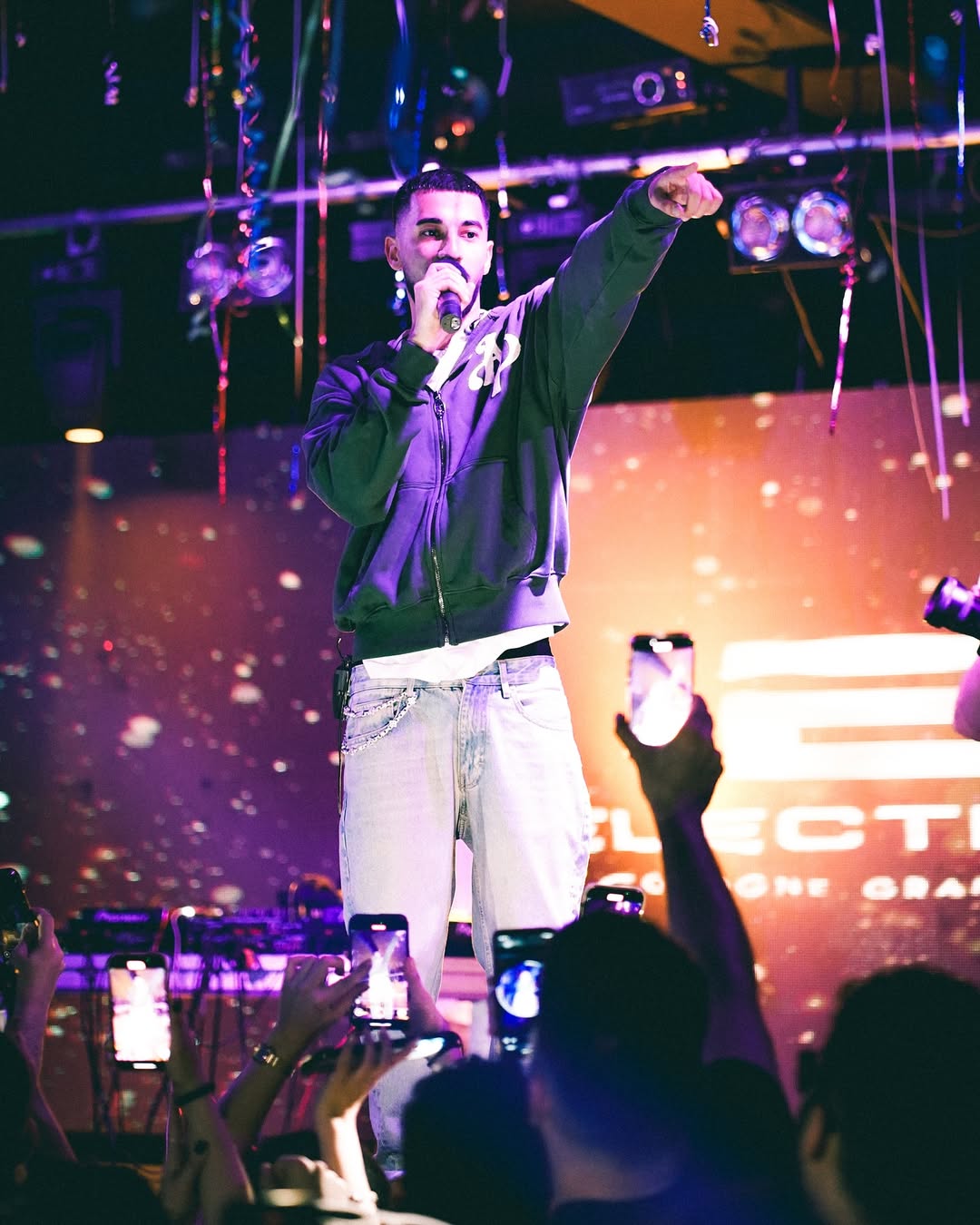 عکس ایسم خواننده عکس ایسم خواننده