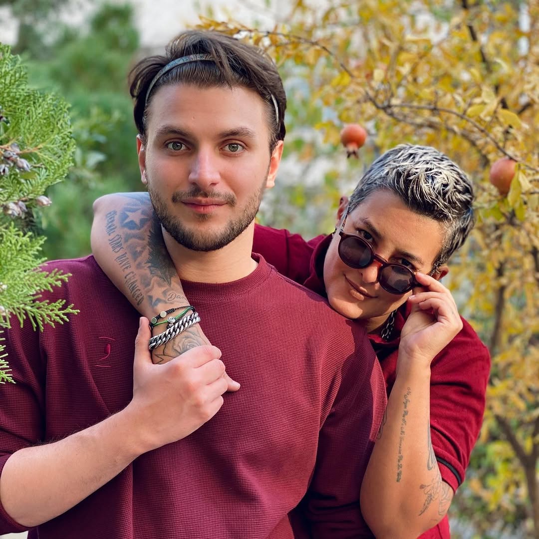 دارا حیایی و مادرش