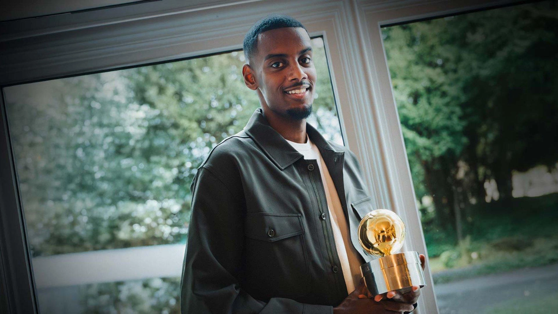 پس از زلاتان ایساک عنوان مرد سال سوئد را گرفت پس از زلاتان ایساک عنوان مرد سال سوئد را گرفت