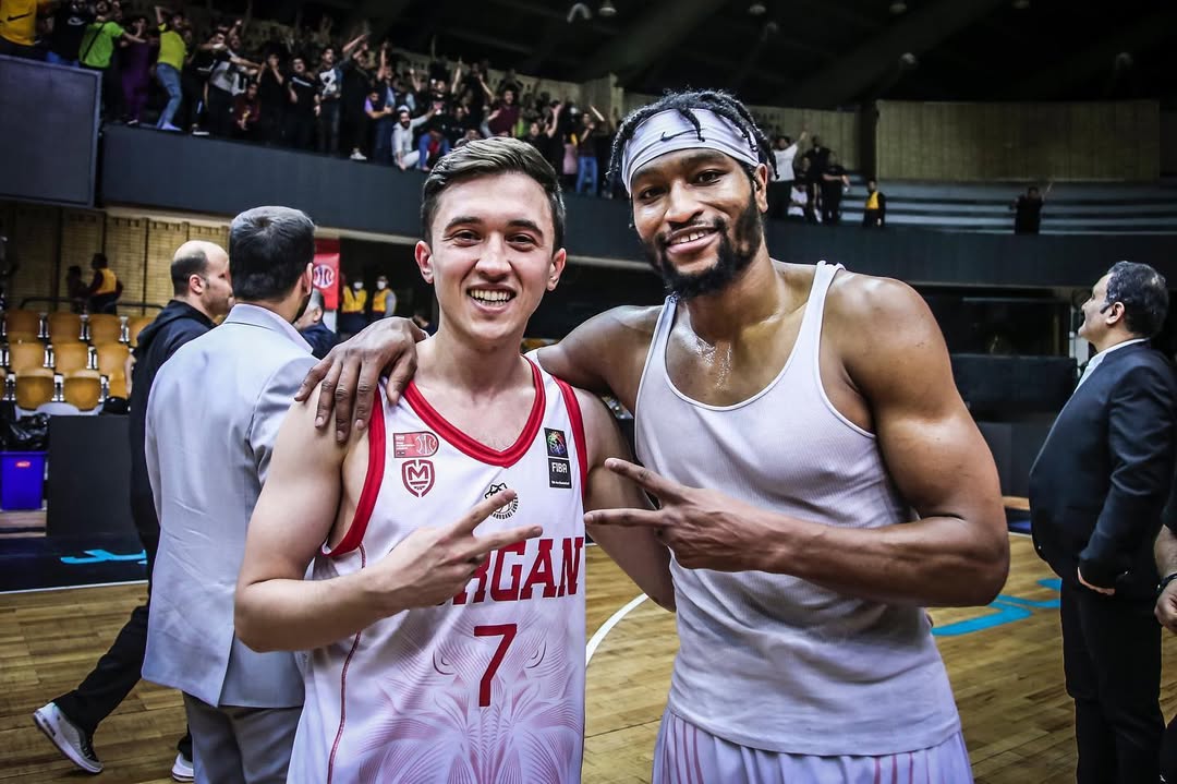 عکس مبین شیخی بسکتبال